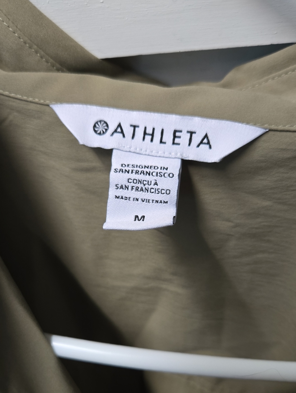 Athleta Button Down Performance Top - Picture 4 of 4